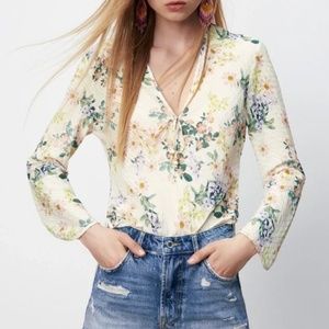 NEW Zara Structured Floral Blouse Size Medium